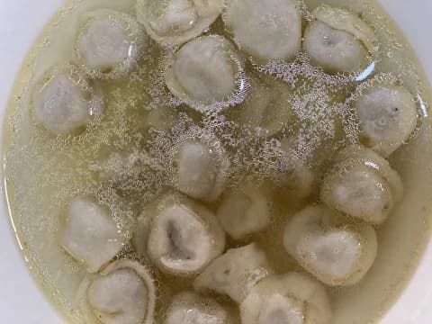 Пельмени с бульоном